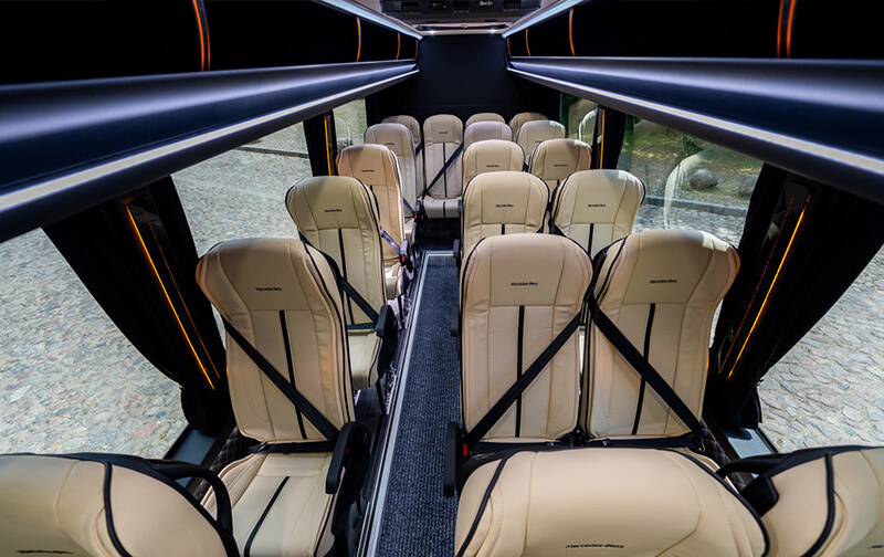 Abitacolo di un minibus Sprinter